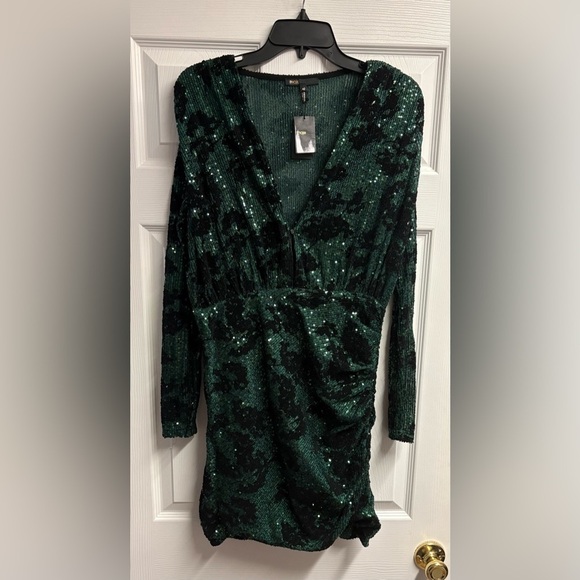NWT MAJE Green/ Black Sequin Embroidered Mini Dress Size XL - Picture 2 of 6